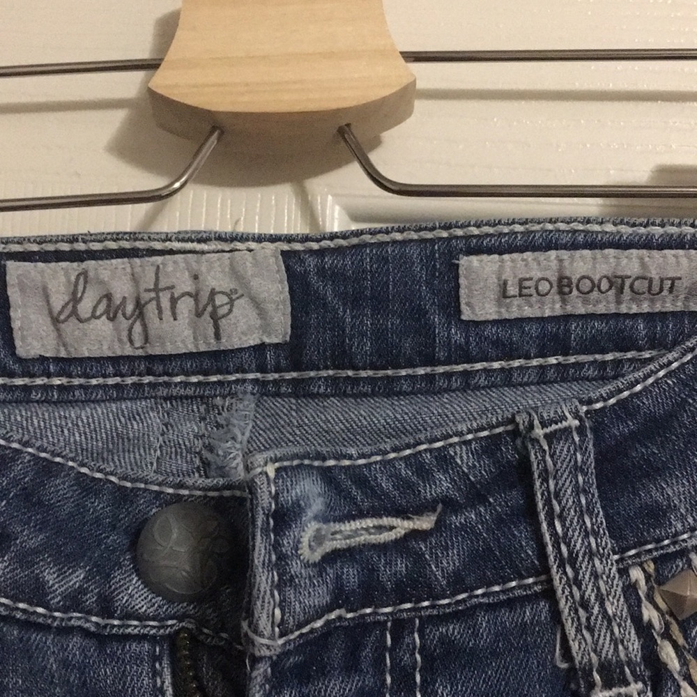 Buckle Jeans